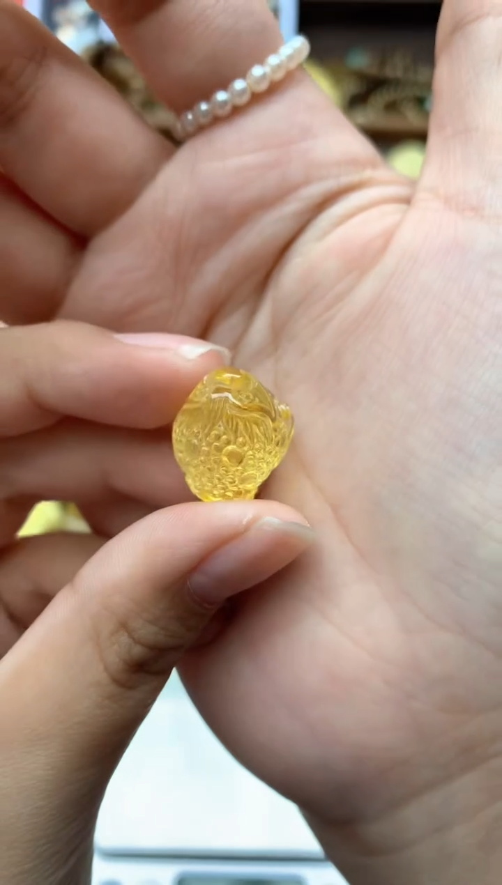 【闪购商品】琥珀珠宝奇石未镶嵌057f琥珀蜜蜡花粉有纹小坑介意勿拍