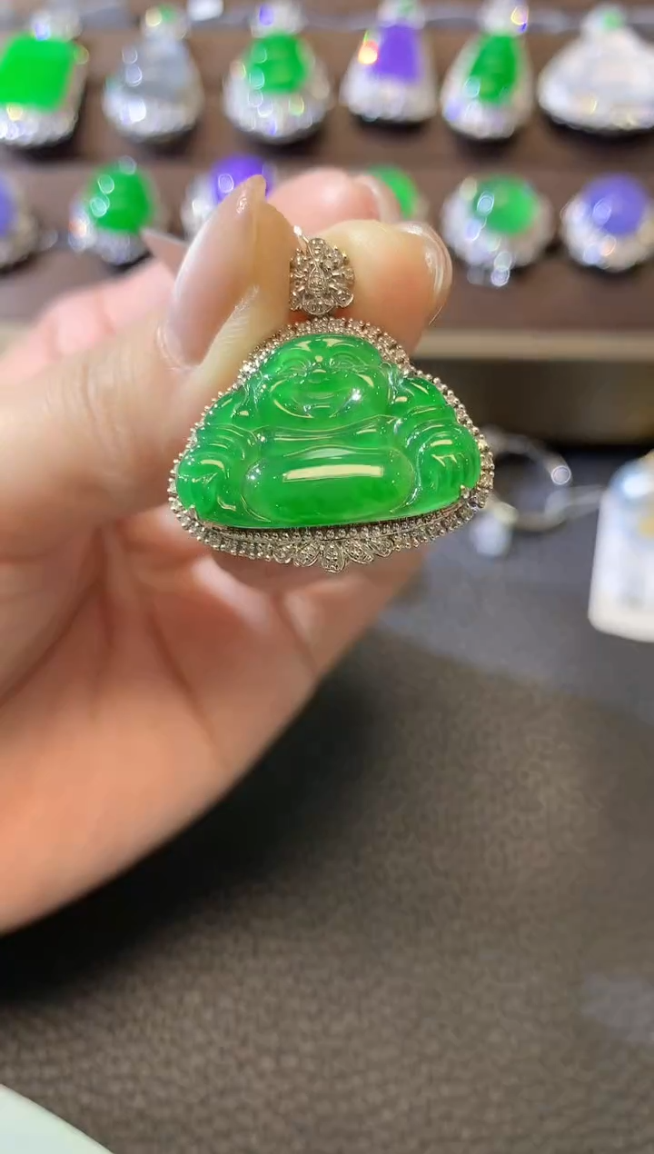 【闪购商品】翡翠吊坠(不含链)18K金镶嵌C1翡翠