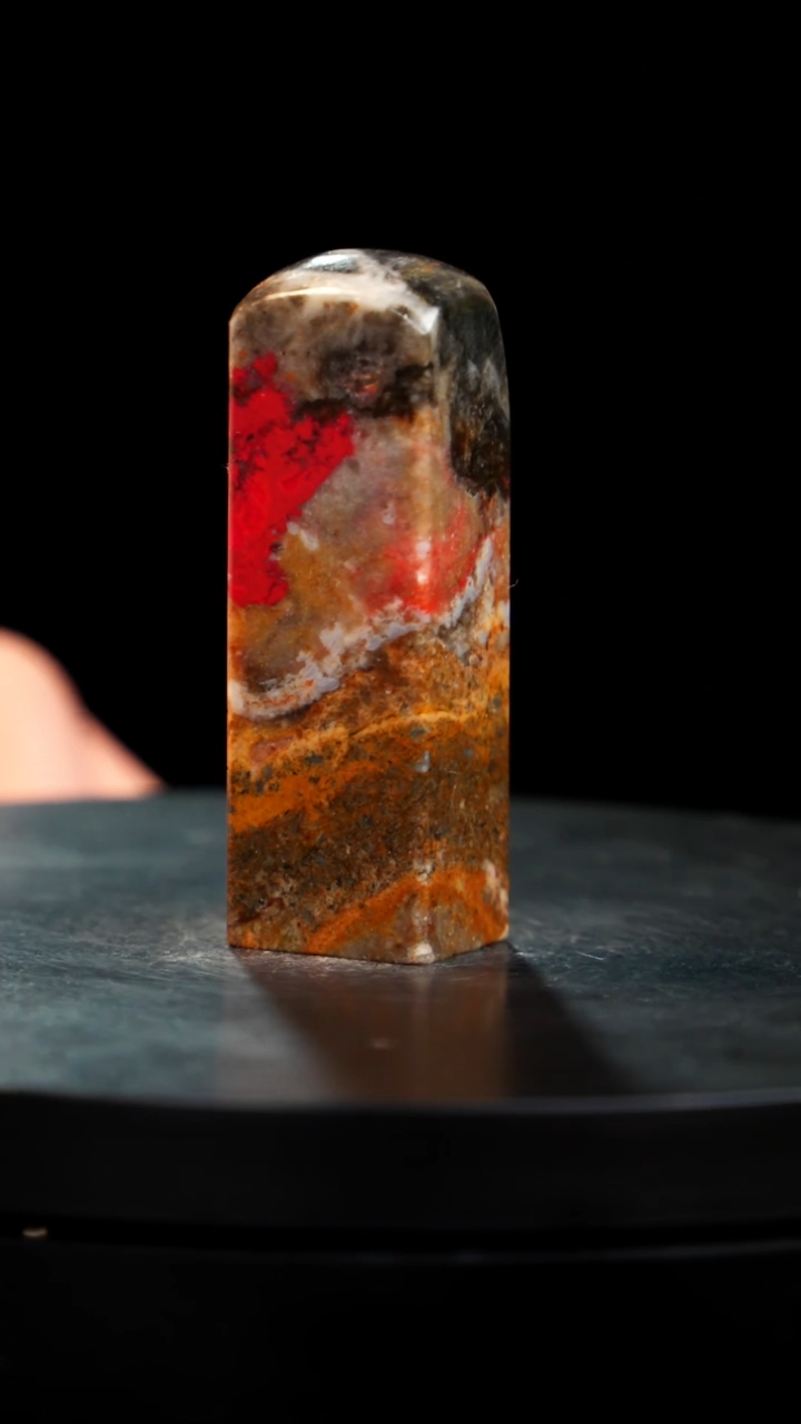 鸡血石田黄鸡血石