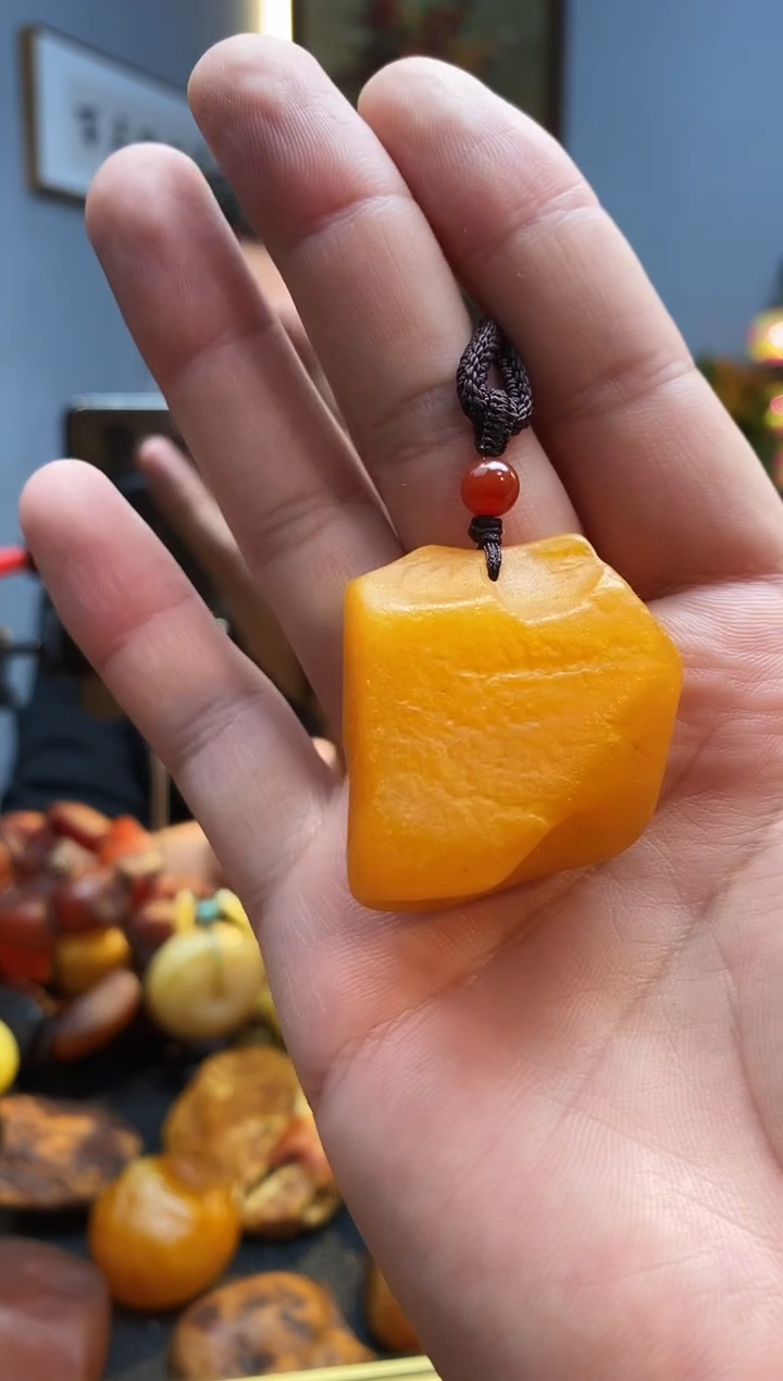 琥珀颈饰未镶嵌挂件