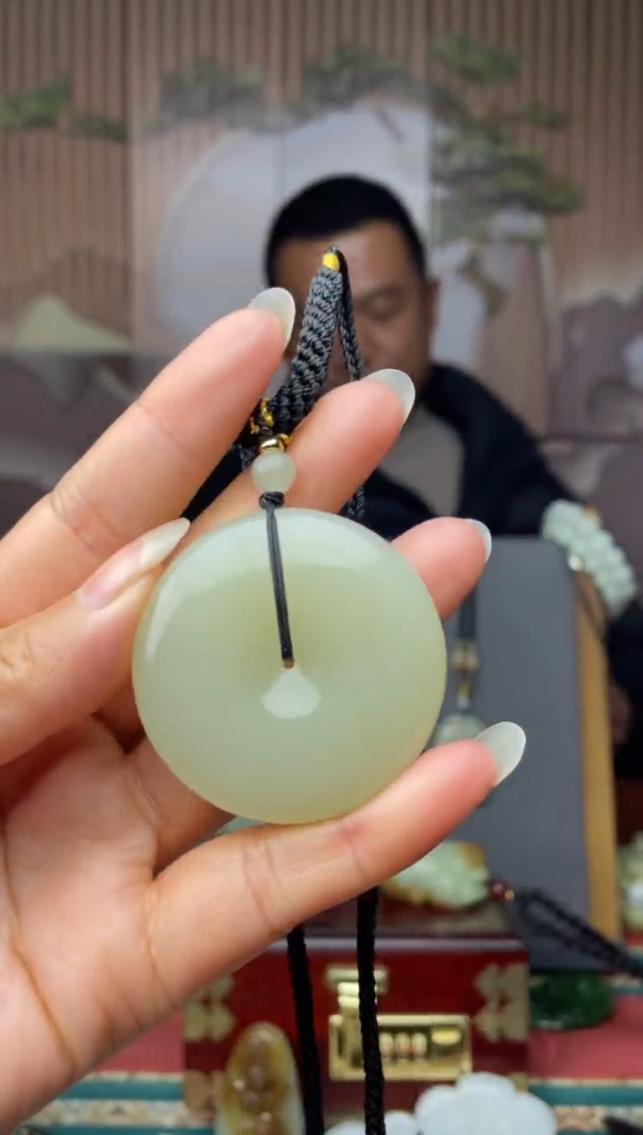 颈饰未镶嵌和田玉拍一发一