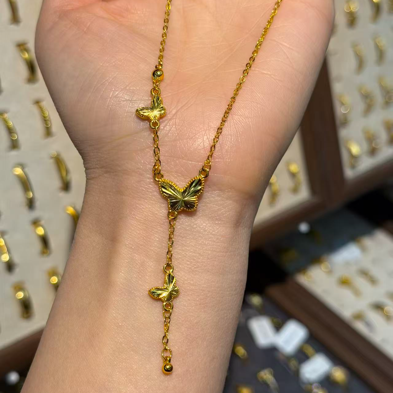 钛钢项链 三蝴蝶项链