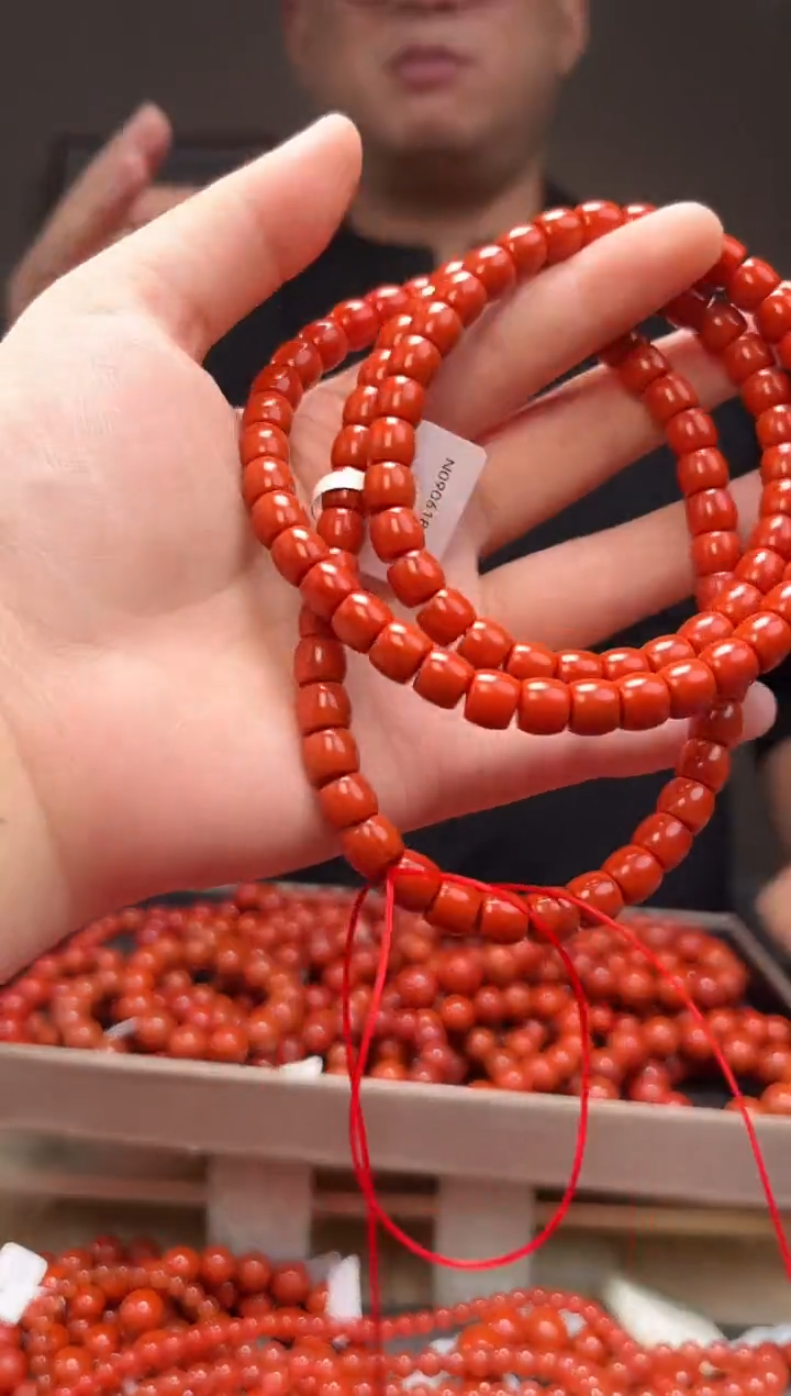 颈饰未镶嵌南红玛瑙吊坠