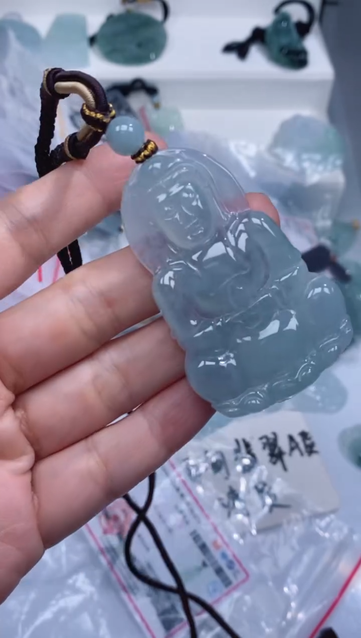 颈饰未镶嵌翡翠吊坠