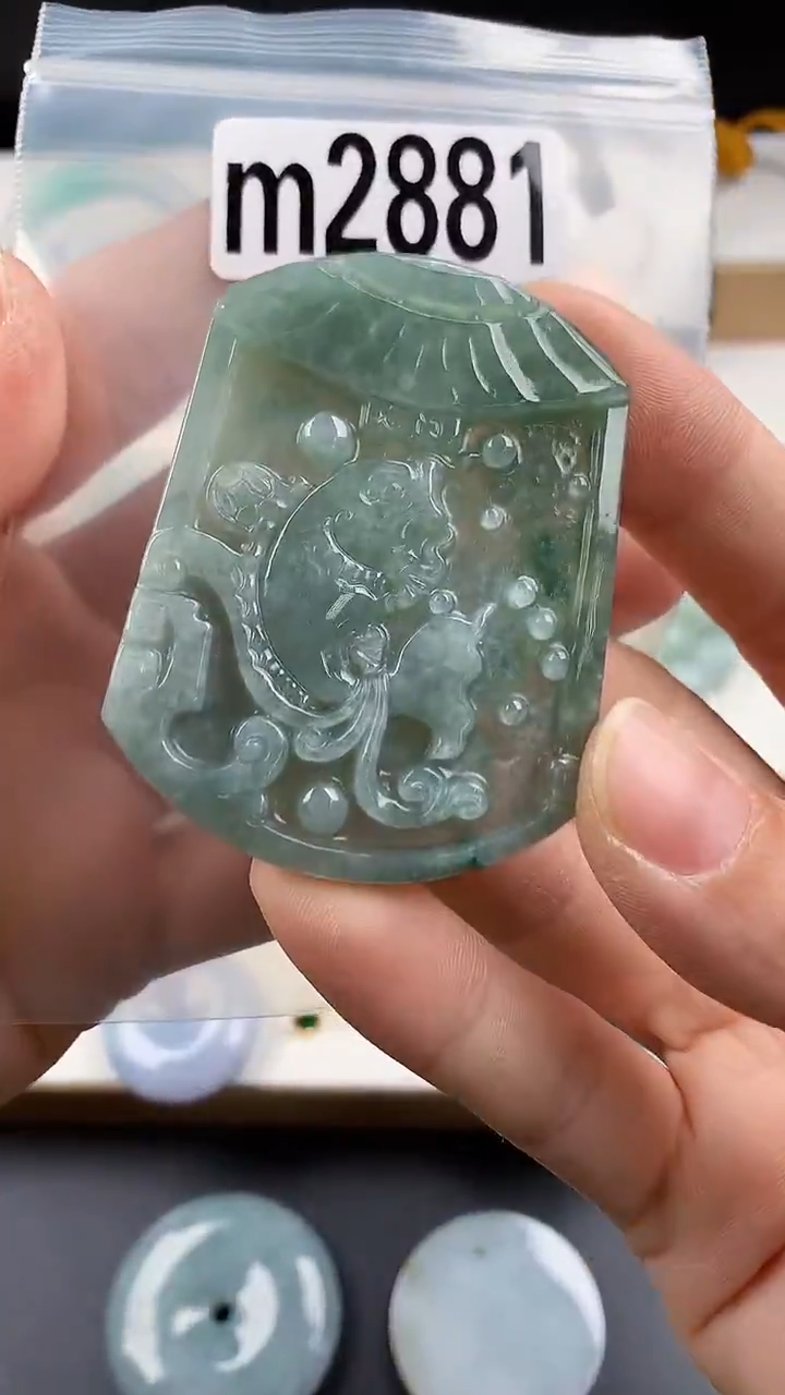 颈饰未镶嵌翡翠天然翡翠吊坠挂件