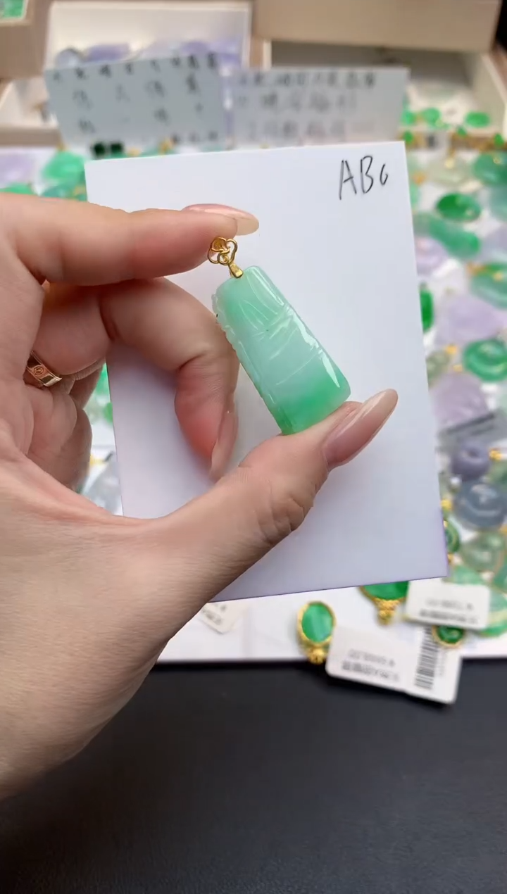 颈饰未镶嵌翡翠天然缅甸A货翡翠