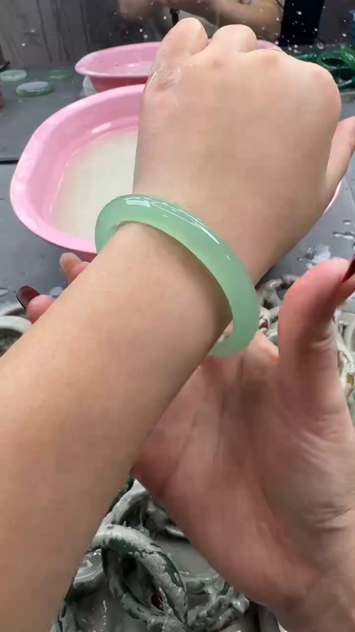 未镶嵌手镯石英质玉6