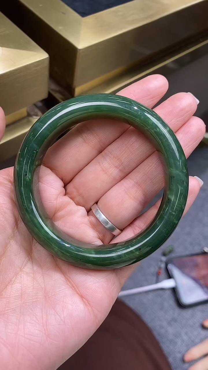 未镶嵌手镯和田玉（碧玉）笑**开和田玉碧玉手镯54mm