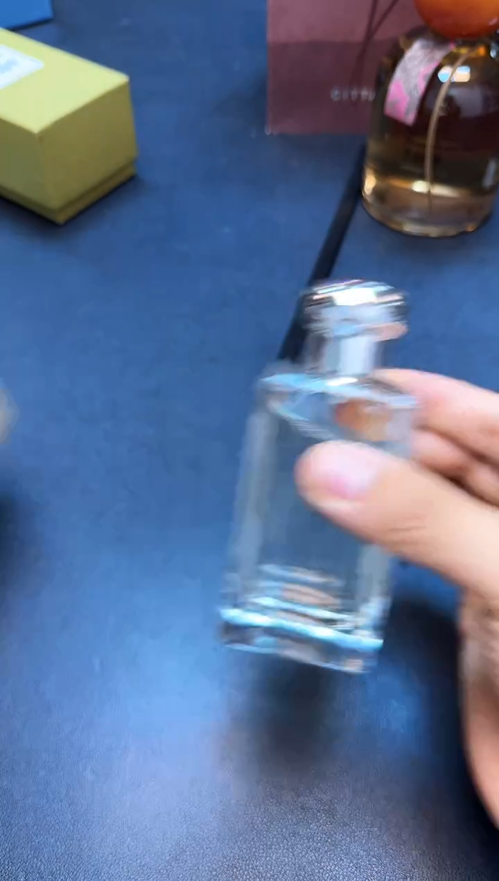 瓷片全新正品一件不留@@WE772