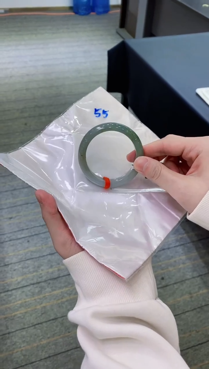 【闪购商品】翡翠手镯未镶嵌