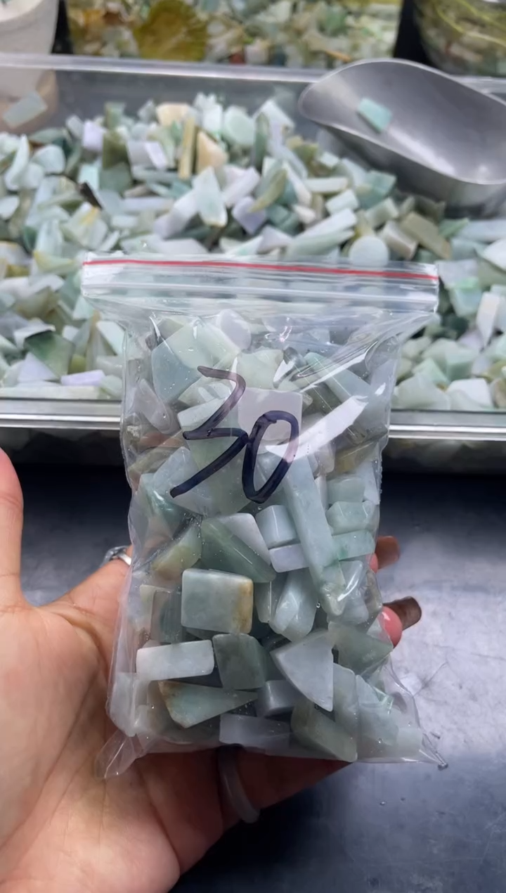 配石翡翠天然翡翠小号500克30