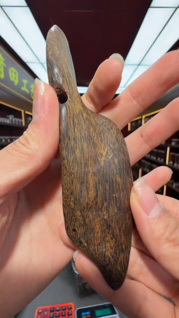 沉香吊坠多样性发一