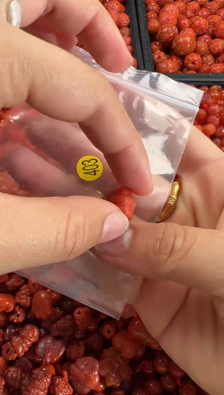 【闪购商品】南红玛瑙颈饰未镶嵌1