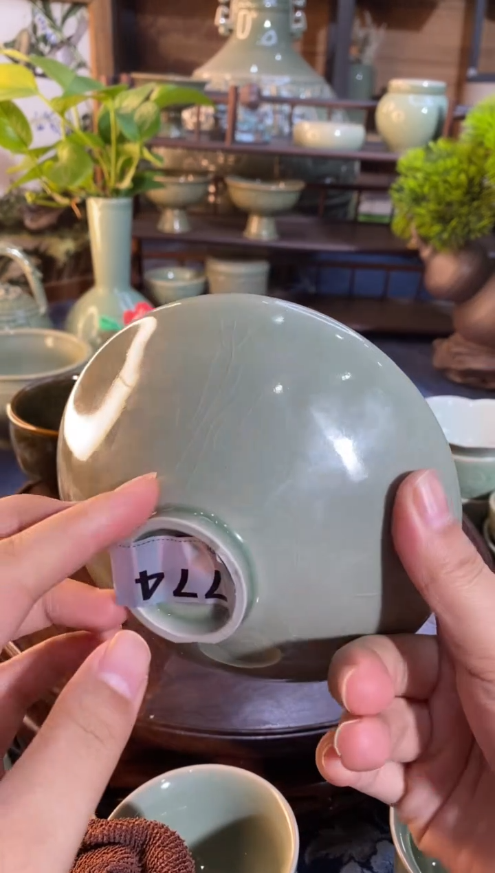 【闪购商品】XG001官唐釉下缺泥素面碗1只774