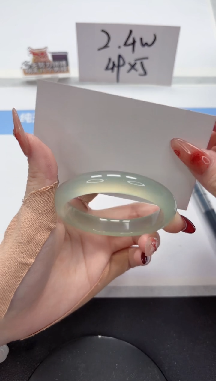 【闪购商品】石英质玉手镯未镶嵌A335-56.8