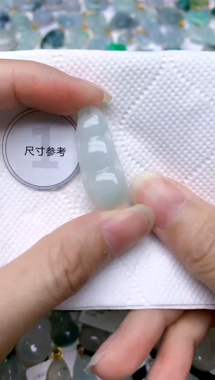 颈饰未镶嵌翡翠天然A货翡翠