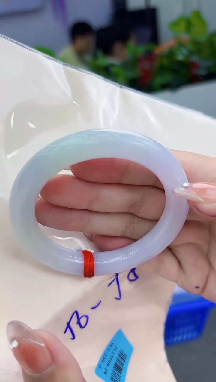 【闪购商品】翡翠手镯未镶嵌翡翠手镯