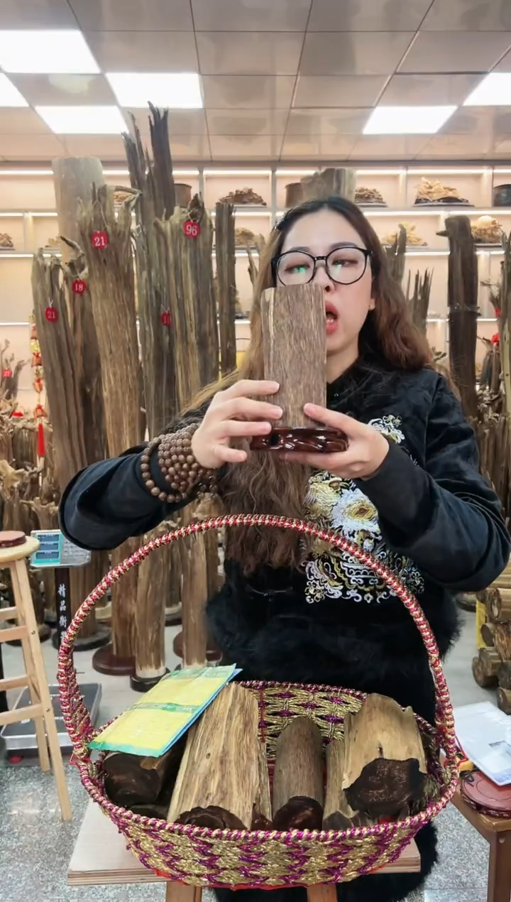 【闪购商品】沉香摆件沉香原料摆件工艺品