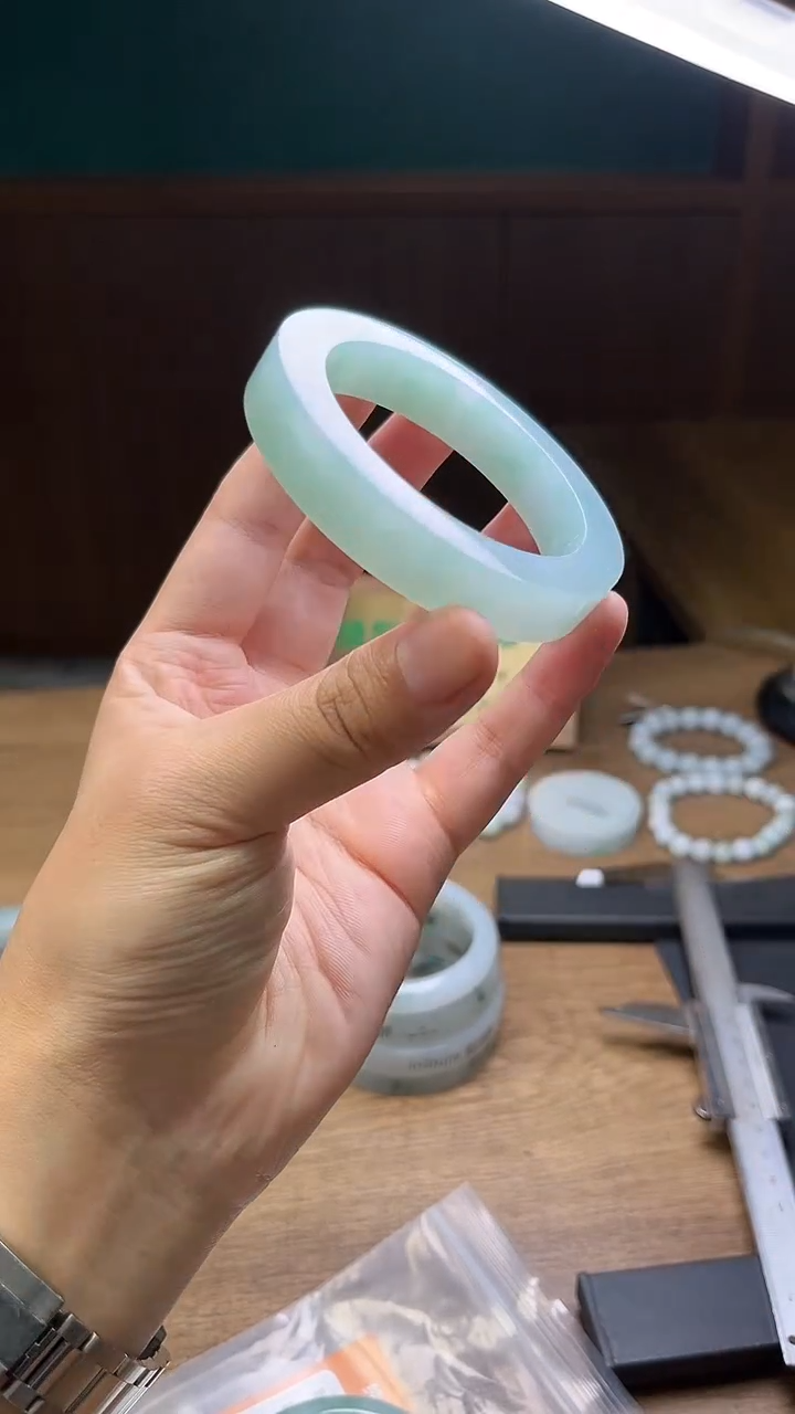 未镶嵌手镯定制翡翠W*r定制