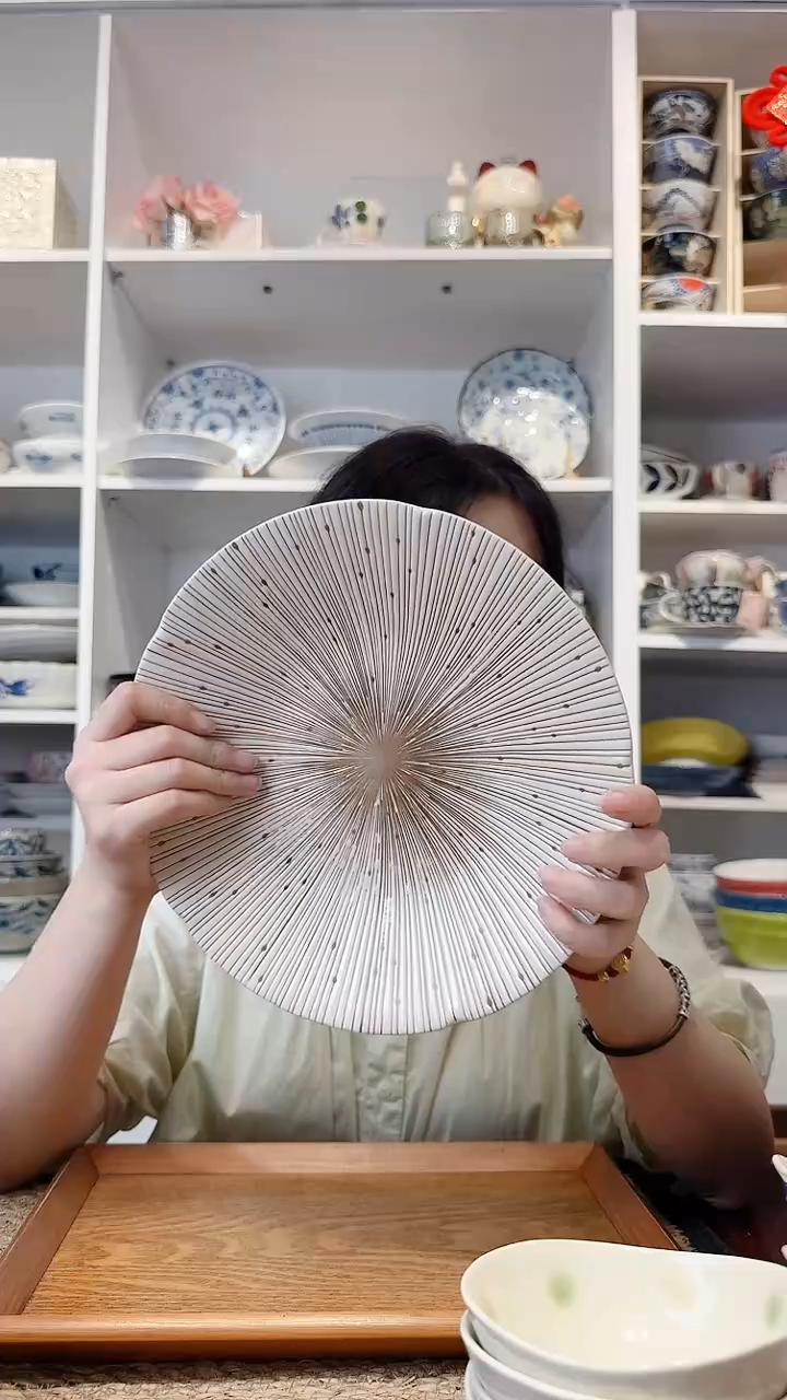 陶瓷【微瑕】白色十草大深盘