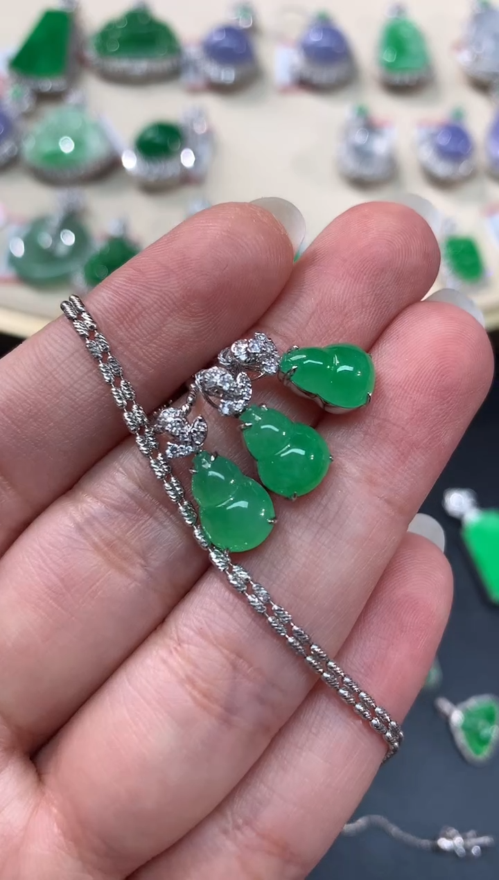 【闪购商品】翡翠吊坠(不含链)18K金镶嵌A15|多样性发货一件3980+0