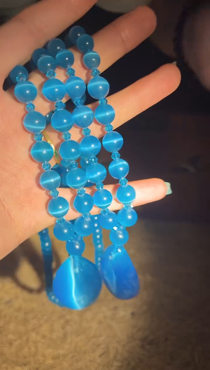 【闪购商品】【闪购商品】蓝色水滴项链一个