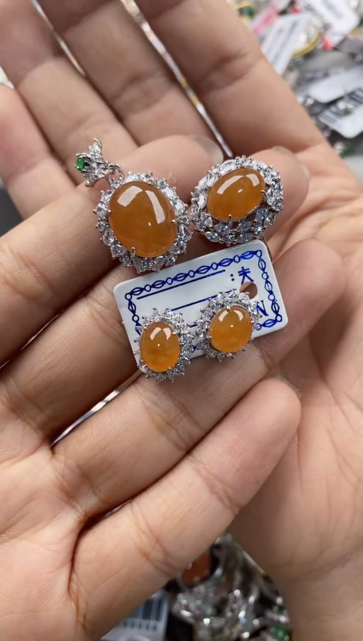 银S925镶嵌戒指翡翠666               4