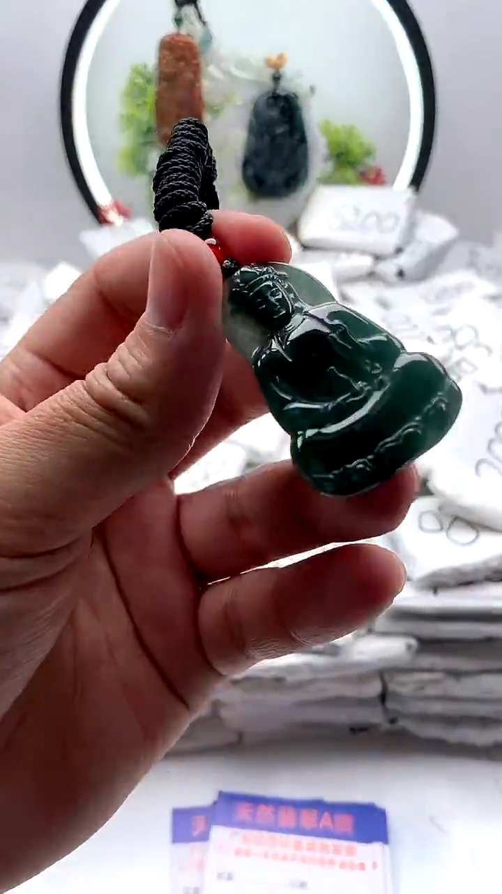 【闪购商品】翡翠颈饰未镶嵌小观音2