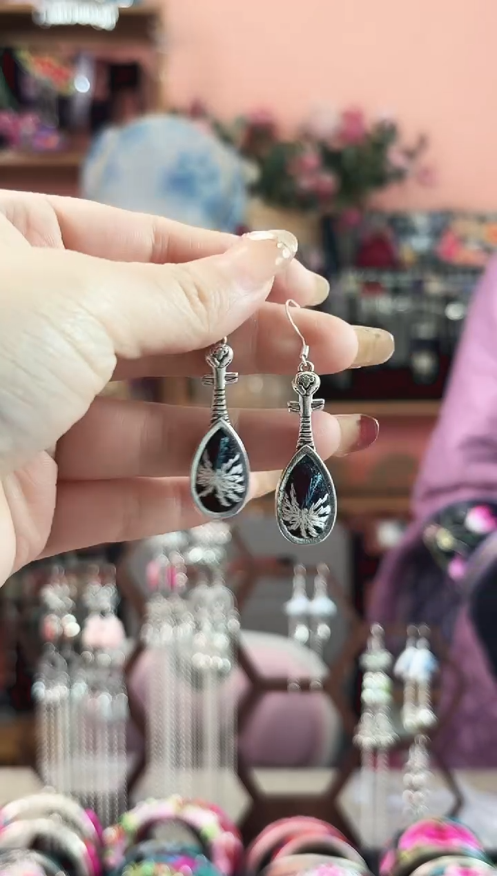 艺枝独绣手工饰品475