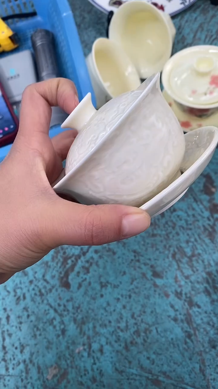 摆件陶黄稀土雕刻三才盖碗