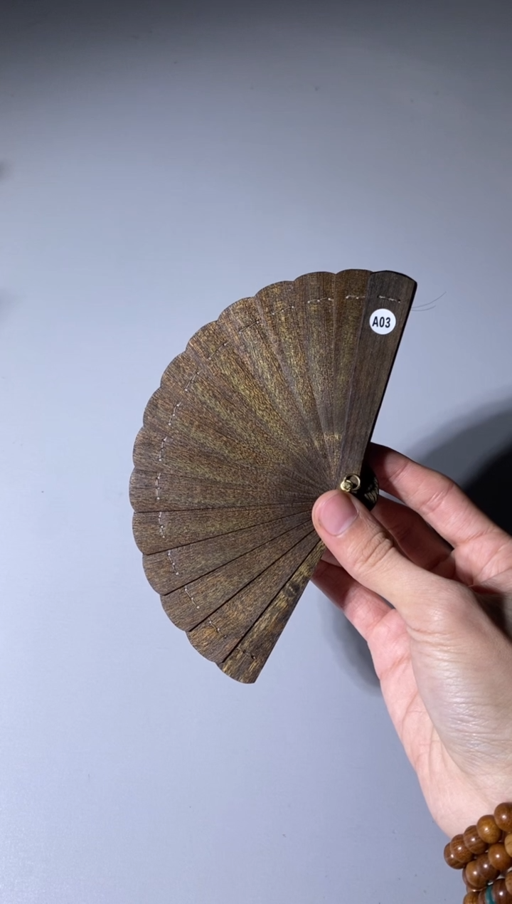 【闪购商品】金丝楠木雕A03号10cm阴沉金丝楠迷你扇