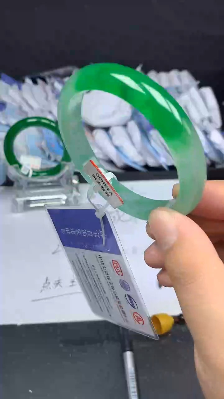 时尚缅甸冰透美人镯实物以直播间为准A108