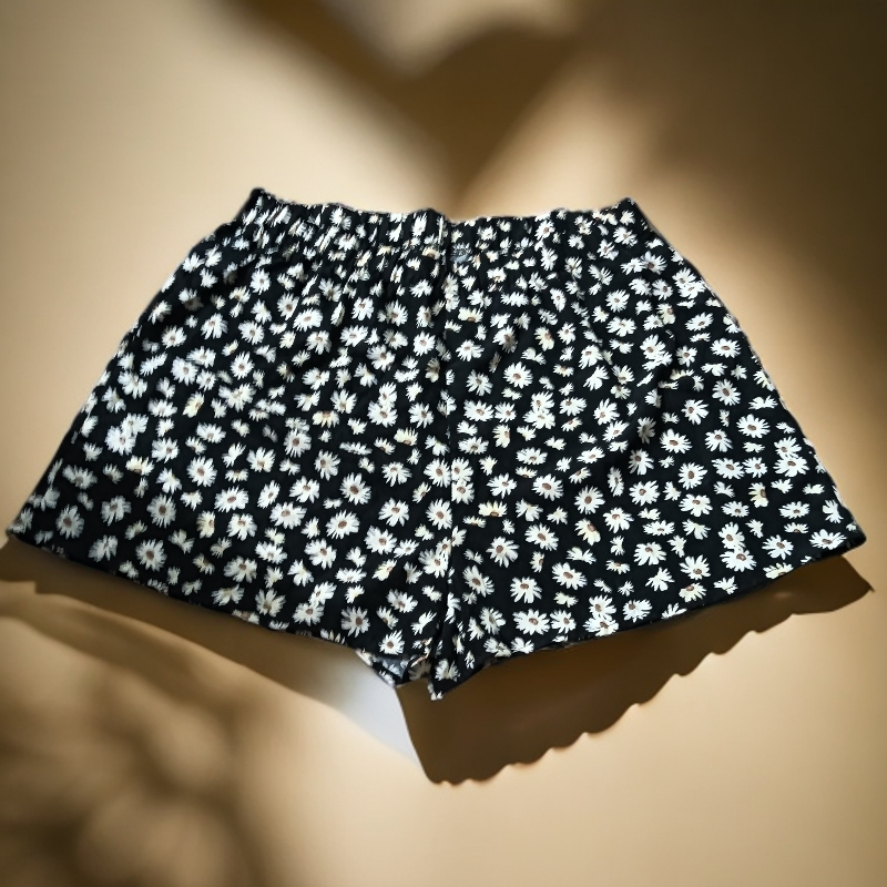 3931黑花外贸短裤