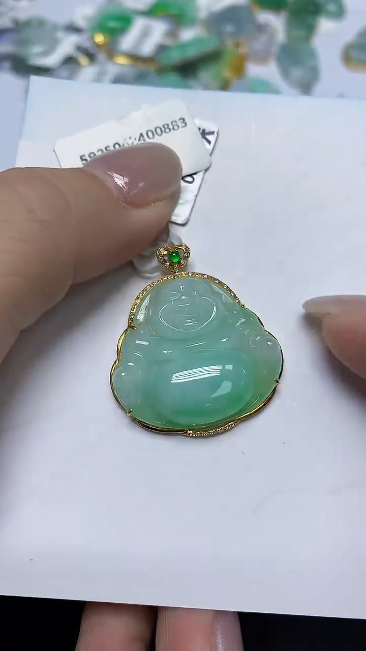 翡翠18K金镶嵌颈饰天然缅甸翡翠A货