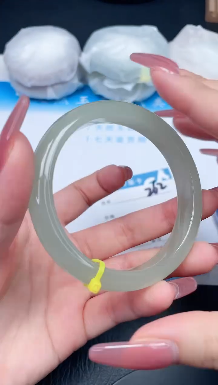 【闪购商品】石英质玉手镯未镶嵌262-60