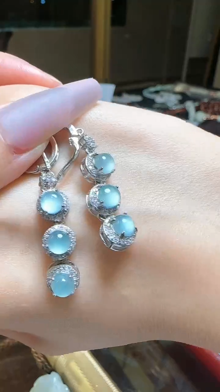 【闪购商品】翡翠吊坠(不含链)未镶嵌翡翠