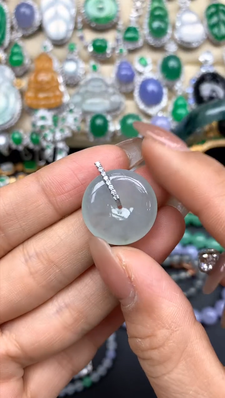 颈饰18K金镶嵌翡翠52-中国好珍宝