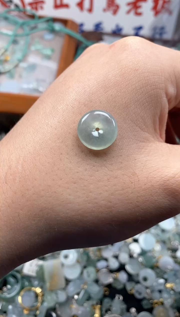 【闪购商品】翡翠颈饰未镶嵌哥哥