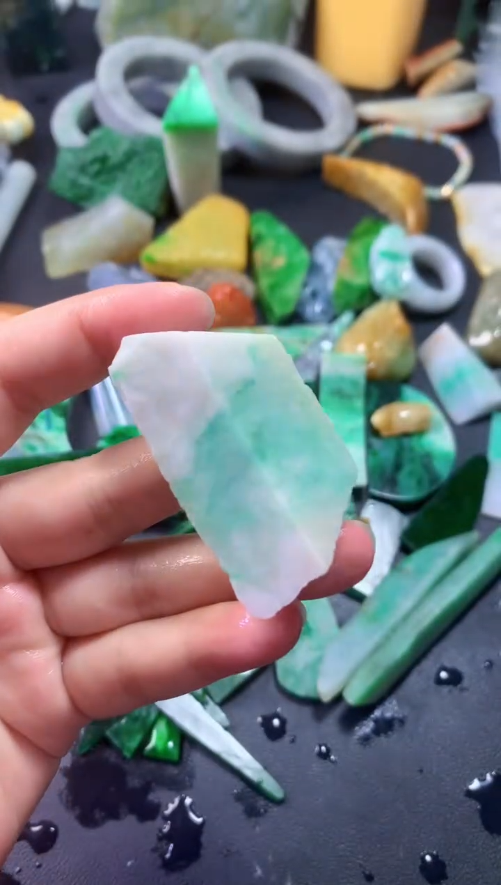 颈饰未镶嵌翡翠075天然翡翠
