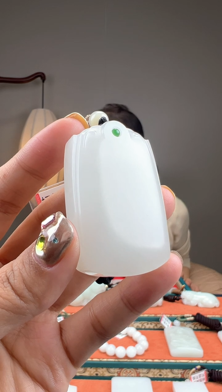 【闪购商品】和田玉颈饰未镶嵌1