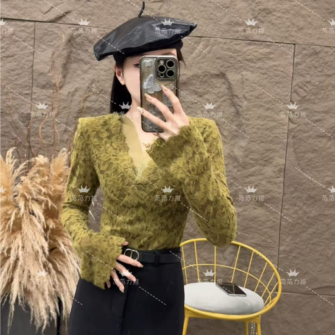 范范力推--秋冬季新款性感v领蕾丝加绒加厚打底衫女内搭气质上衣