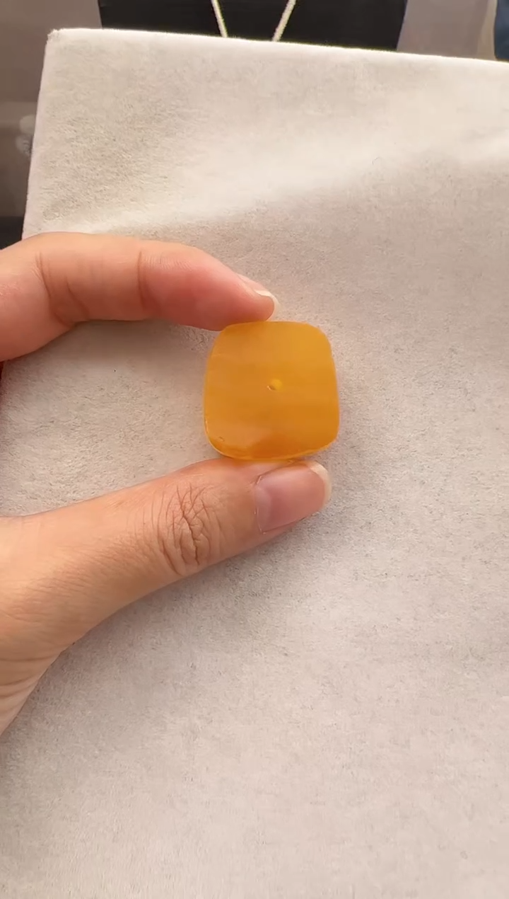 【闪购商品】琥珀裸石未镶嵌10115016-吊坠