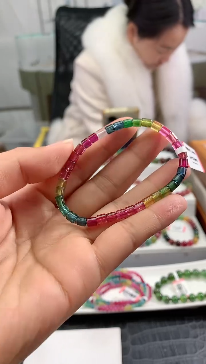 【闪购商品】碧玺手串未镶嵌多样性发一条