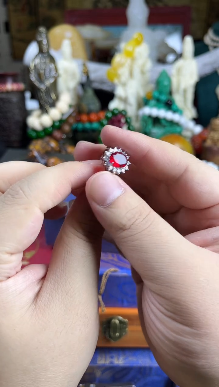 【闪购商品】石英质玉未镶嵌手链主播推荐 ！主播推荐！