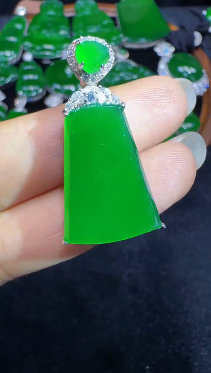 未镶嵌定制翡翠翡翠吊坠107