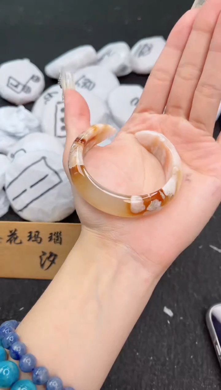 石英质玉手镯未镶嵌50圈口