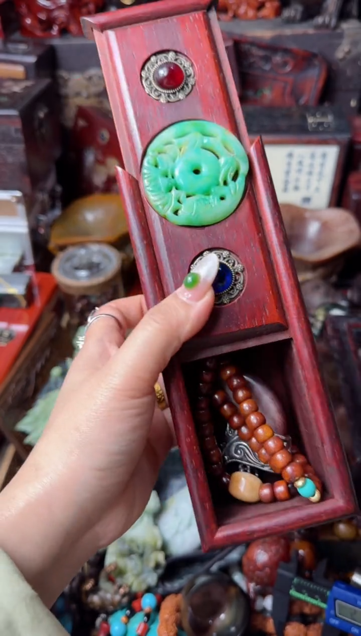 【闪购商品】木盒主播推荐：一物一拍，讲解为准！