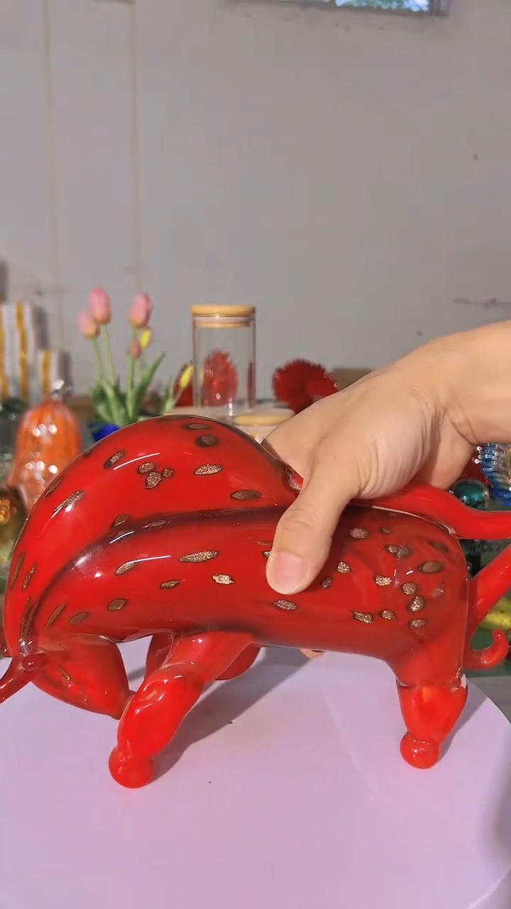 淄博琉璃红色斗牛