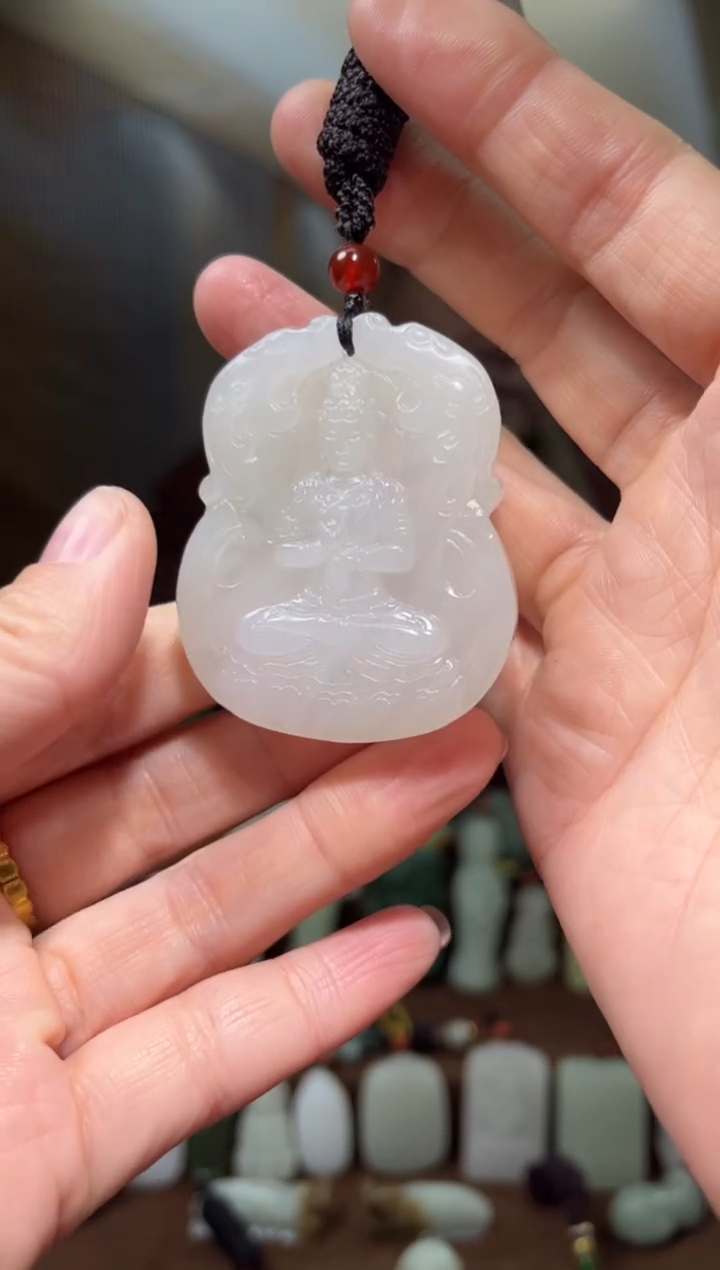 颈饰未镶嵌和田玉·