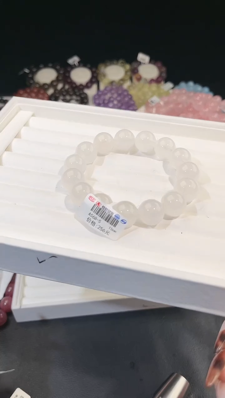 【闪购商品】水晶手链未镶嵌多样性发一奶白15mm